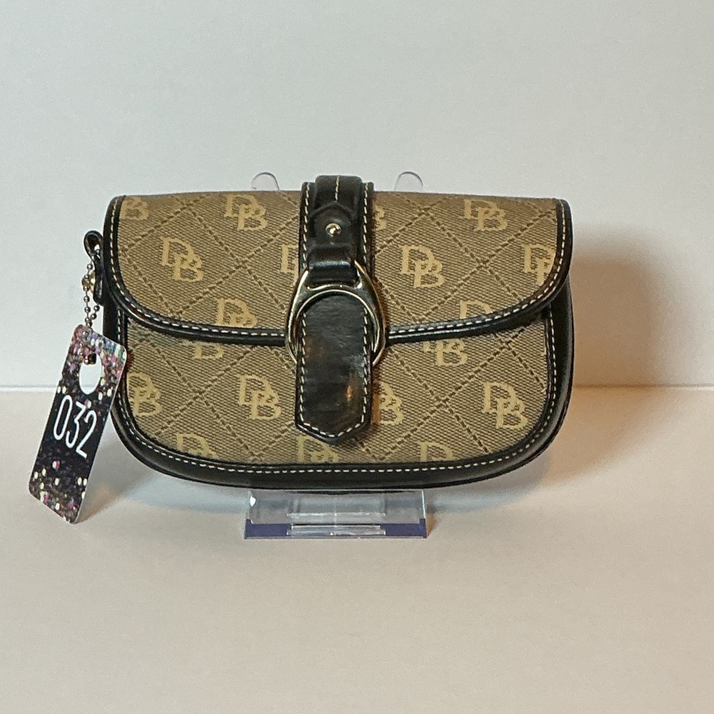 Dooney & Bourke Signature Jacquard Flap Wristlet